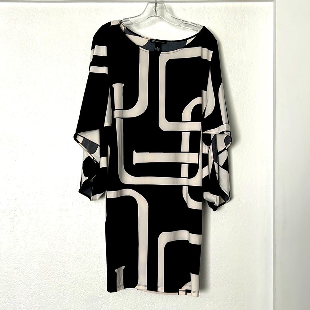 INC International Concepts Black and white flare sleeved dress